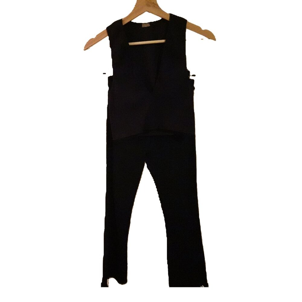 Aritzia Ribbed Black Sports Bra in Size XS